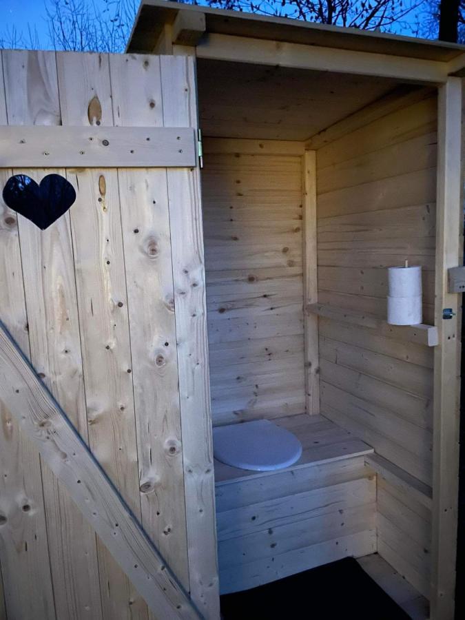 Chateau Moravany - Apartmany, Teepee A Wellness Ronow an der Doubrava Dış mekan fotoğraf
