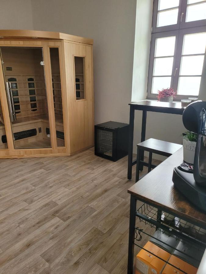 Chateau Moravany - Apartmany, Teepee A Wellness Ronow an der Doubrava Dış mekan fotoğraf