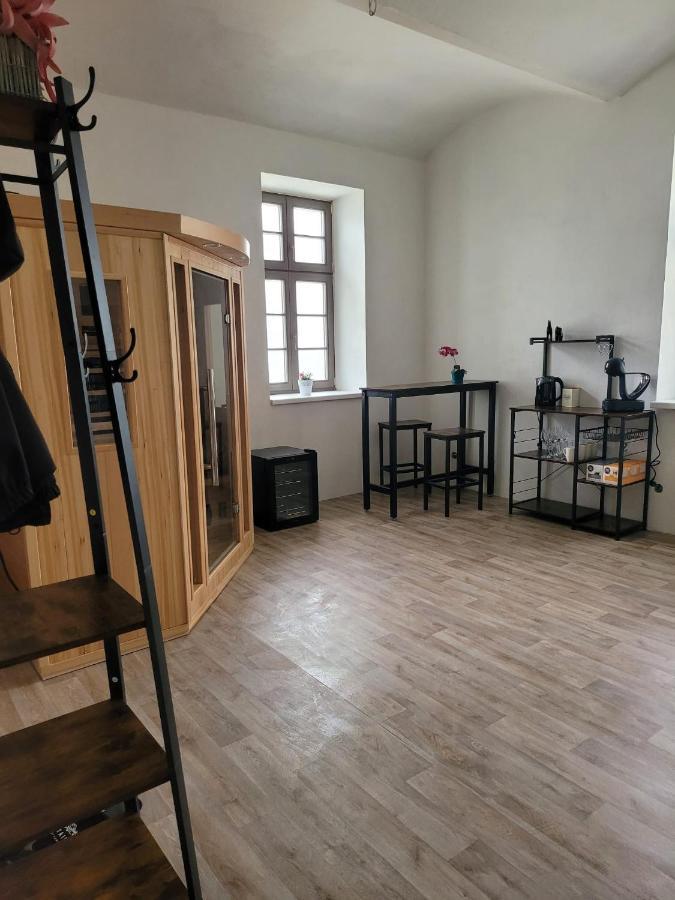Chateau Moravany - Apartmany, Teepee A Wellness Ronow an der Doubrava Dış mekan fotoğraf