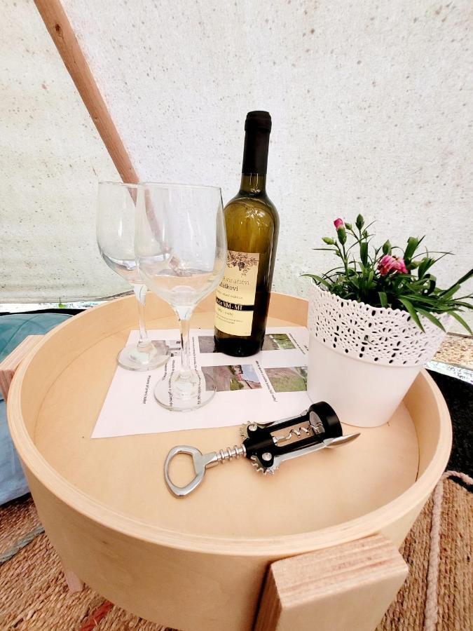 Chateau Moravany - Apartmany, Teepee A Wellness Ronow an der Doubrava Dış mekan fotoğraf